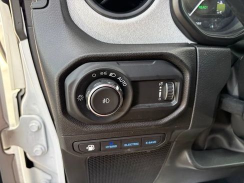 Used 2024 Jeep Wrangler Unlimited w/ Convenience Group AWD/4WD image 26