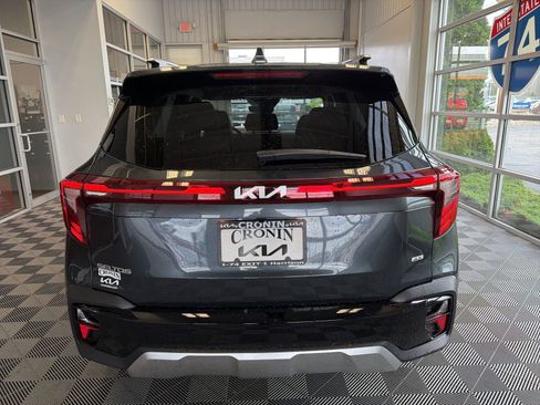 New 2026 Kia Seltos S image 5