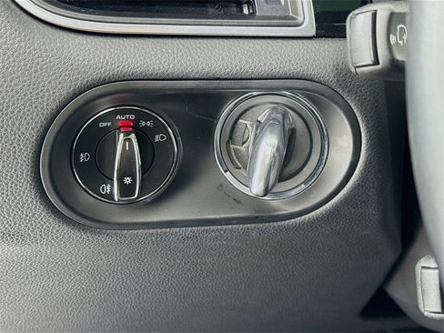 Used 2017 Porsche Macan image 14