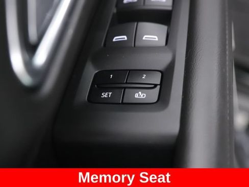 Used 2024 Chevrolet Suburban Z71 w/ Luxury Package AWD/4WD image 20