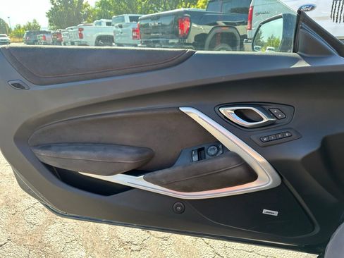 Used 2019 Chevrolet Camaro ZL1 image 16