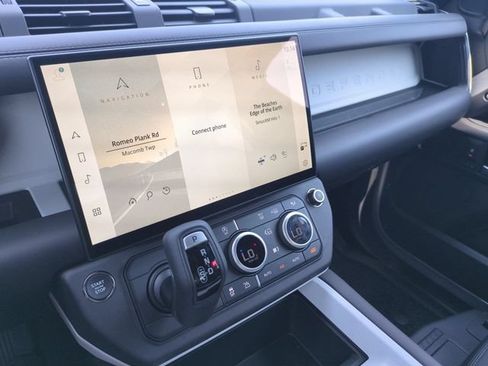 New 2026 Land Rover Defender 110 S AWD/4WD image 11