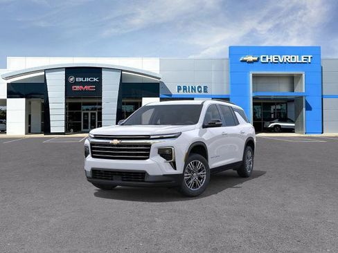 New 2027 Chevrolet Traverse LT w/ Driver Confidence Package FWD image 8