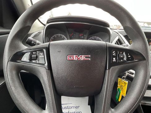 Used 2017 GMC Terrain SLE image 12