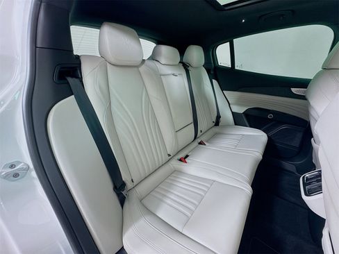 New 2026 Maserati Grecale Modena image 27