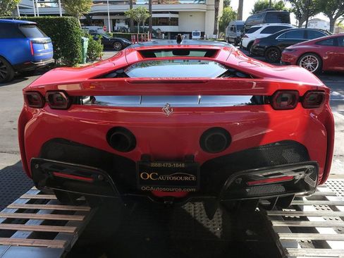 Used 2022 Ferrari SF90 Stradale image 8