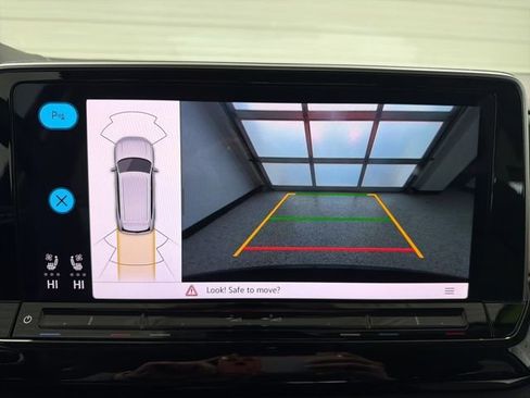 Used 2024 Volkswagen Atlas SE image 17