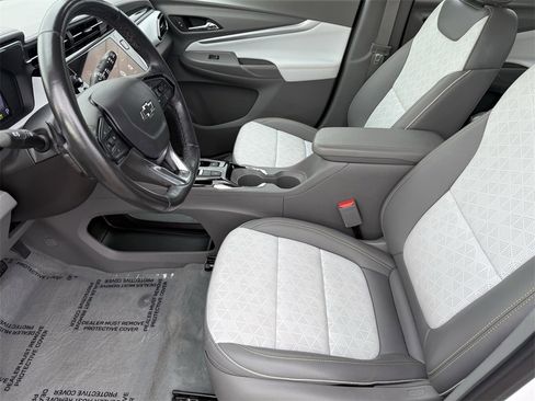 Used 2023 Chevrolet Bolt EUV Premier image 10