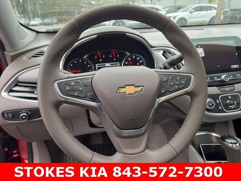 Used 2017 Chevrolet Malibu LT image 11