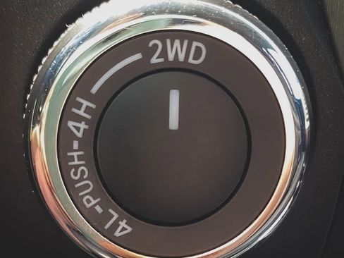 Used 2016 Toyota Tundra SR AWD/4WD image 9