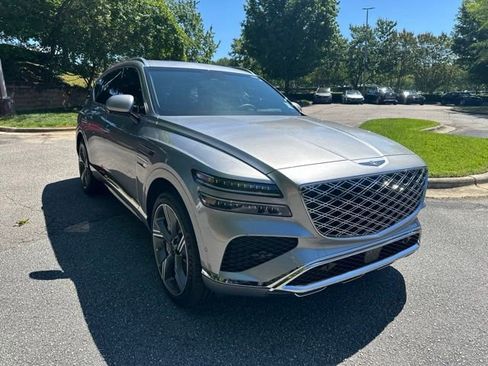 Used 2025 Genesis GV80 3.5T Prestige AWD/4WD image 3