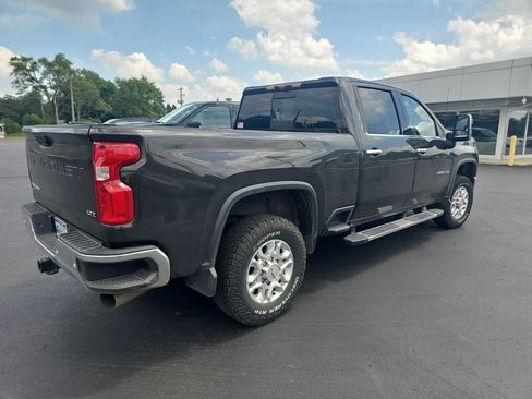 Used 2021 Chevrolet Silverado 2500 LTZ w/ LTZ Plus Package AWD/4WD image 5