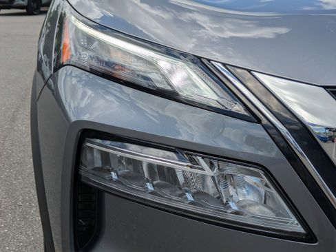 Certified 2023 Nissan Rogue SV FWD image 10