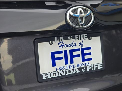 Used 2017 Toyota RAV4 SE AWD/4WD image 13