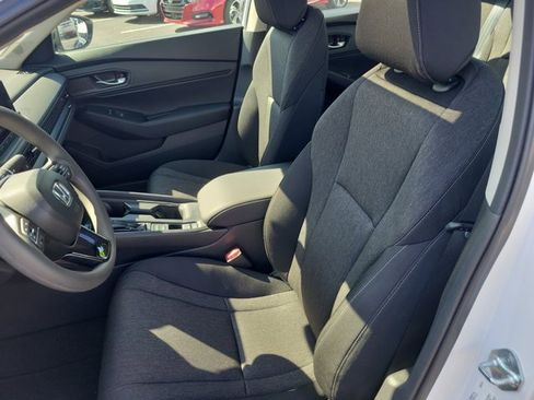 Certified 2025 Honda Accord SE image 18