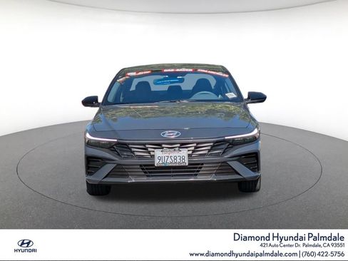 Certified 2025 Hyundai Elantra Sport FWD image 2