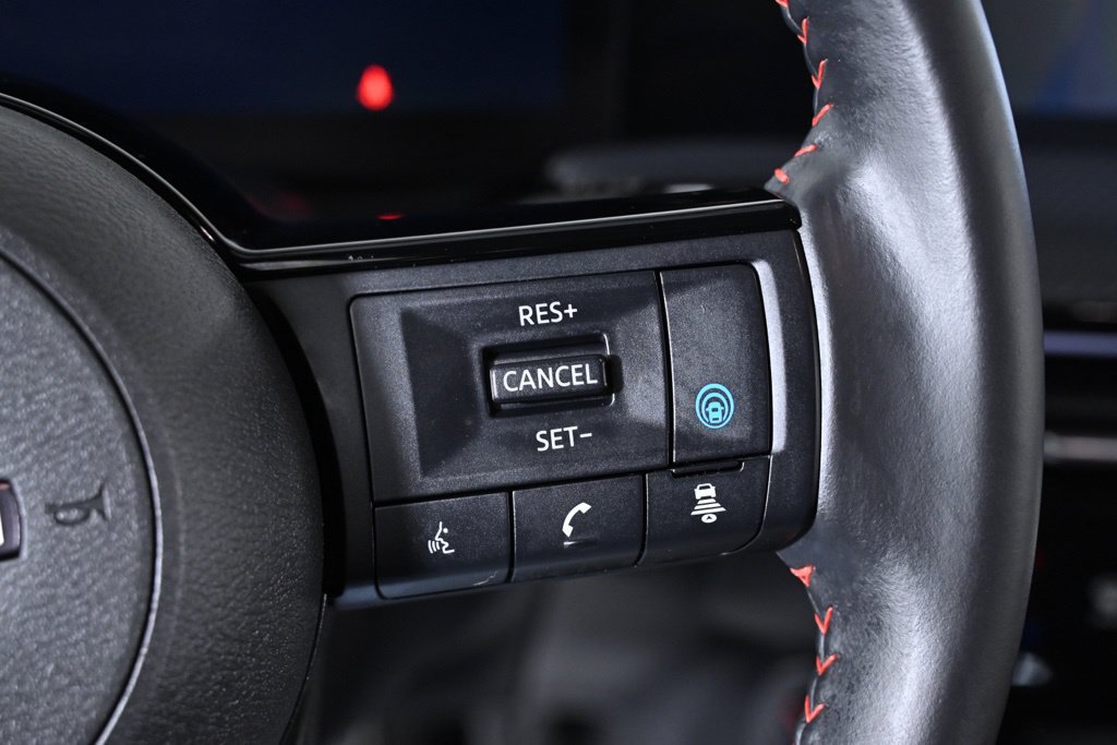 Certified 2025 Nissan Kicks SR AWD/4WD image 15