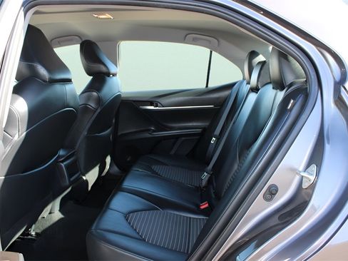 Used 2024 Toyota Camry SE image 15