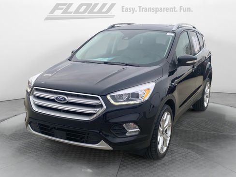 Used 2019 Ford Escape Titanium image 4