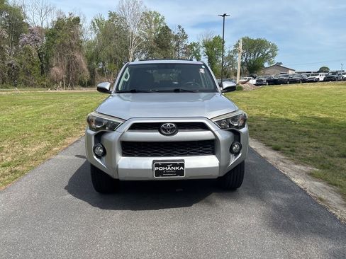 Used 2014 Toyota 4Runner SR5 image 2