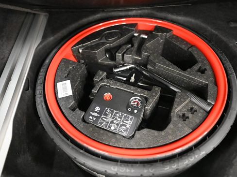 Used 2023 Aston Martin DBX 707 AWD/4WD image 67