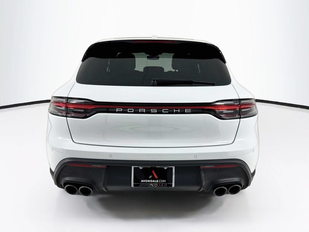Certified 2025 Porsche Macan AWD/4WD image 10