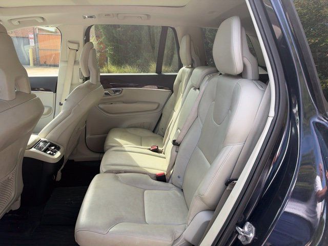Used 2017 Volvo XC90 T6 Momentum w/ Vision Package AWD/4WD image 3