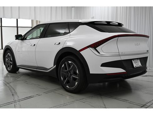 New 2025 Kia EV6 Light w/ Light LR Technology Package image 5