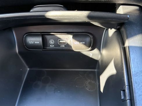 Used 2019 Kia Sorento L FWD image 19