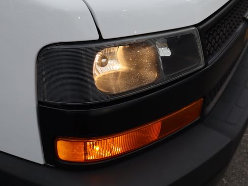 Used 2021 Chevrolet Express 2500 Extended w/ Driver Convenience Package image 8