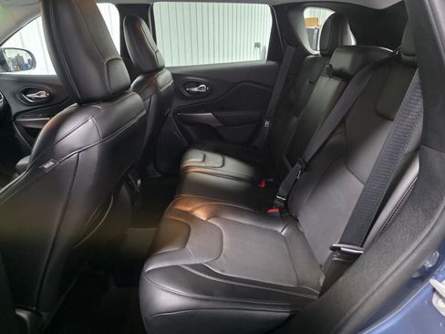 Used 2020 Jeep Cherokee Limited AWD/4WD image 10
