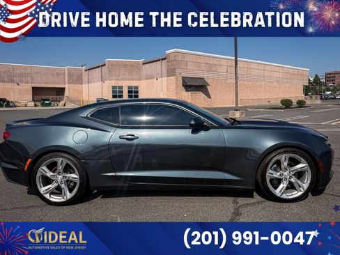 Used 2021 Chevrolet Camaro LT w/ Technology Package RWD image 8