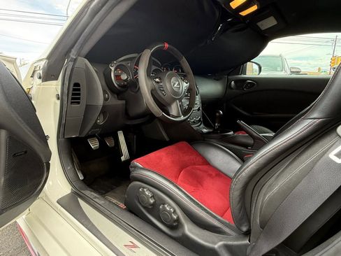 Used 2019 Nissan 370Z NISMO RWD image 36