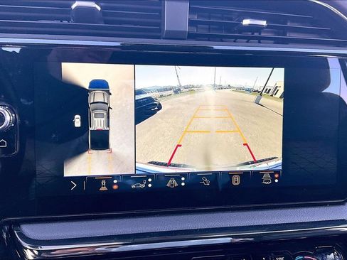Used 2024 GMC Sierra 1500 AT4 w/ Technology Package AWD/4WD image 22