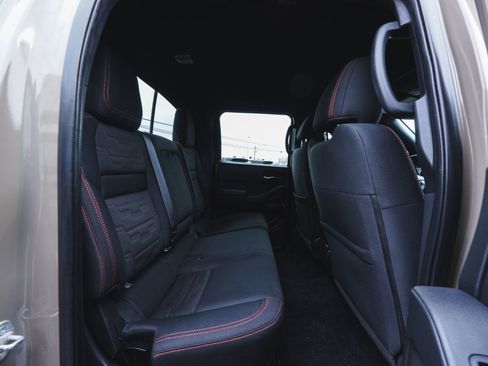 Used 2022 Nissan Frontier PRO-4X image 32