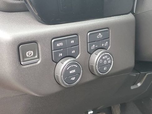 Certified 2024 Chevrolet Silverado 1500 LT Trail Boss w/ Convenience Package II AWD/4WD image 8