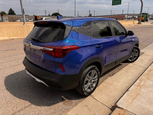Used 2021 Kia Seltos LX image 5