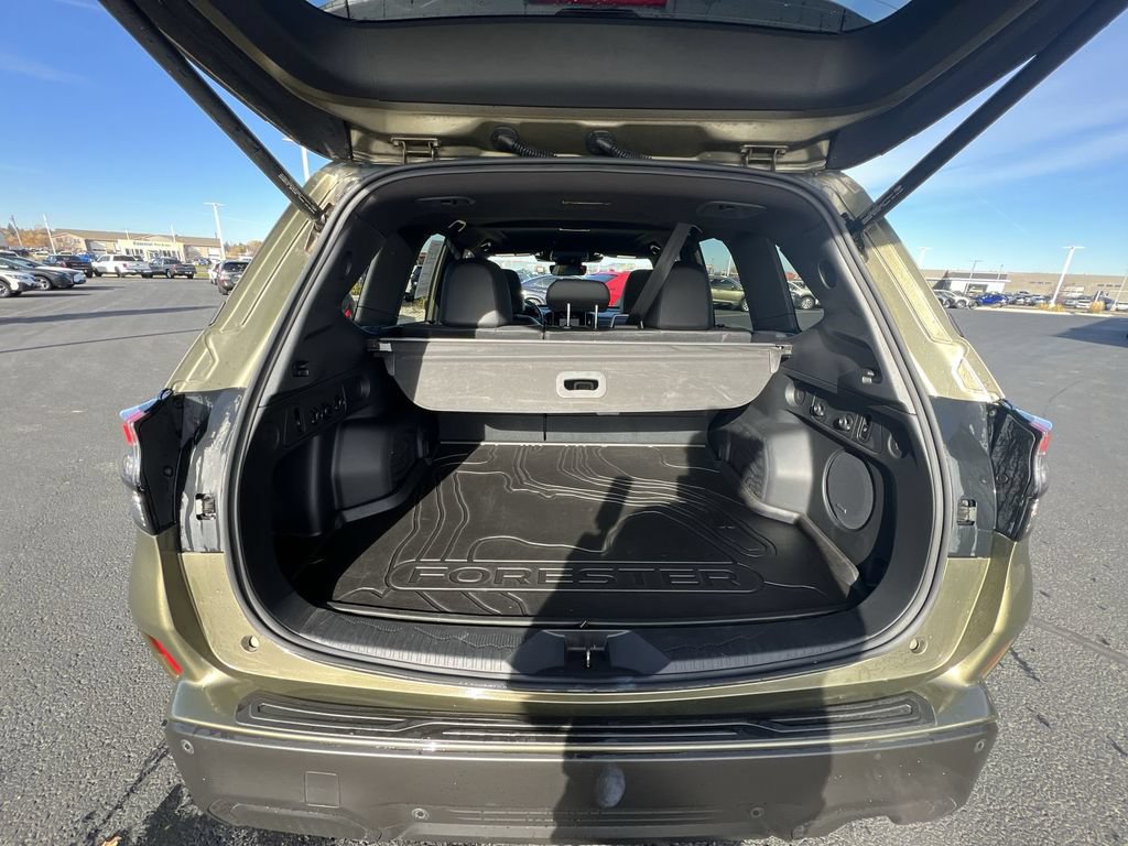 Used 2025 Subaru Forester Limited AWD/4WD image 27