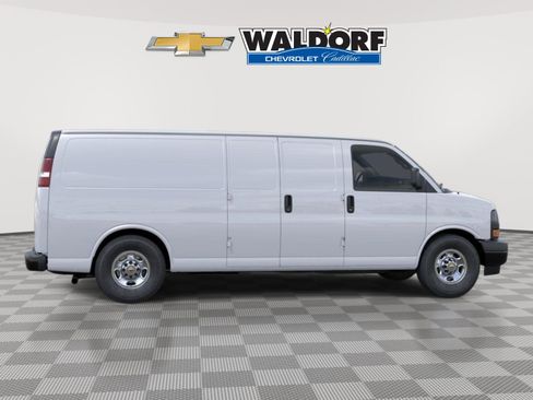 New 2026 Chevrolet Express 2500 Extended RWD image 6