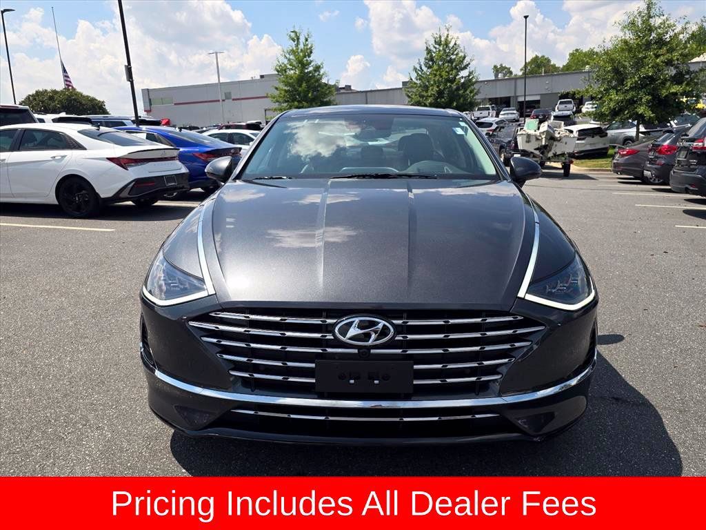 Used 2023 Hyundai Sonata Limited w/ Cargo Package FWD image 8