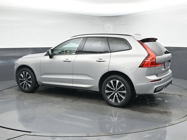 Used 2024 Volvo XC60 B5 Core AWD/4WD image 6