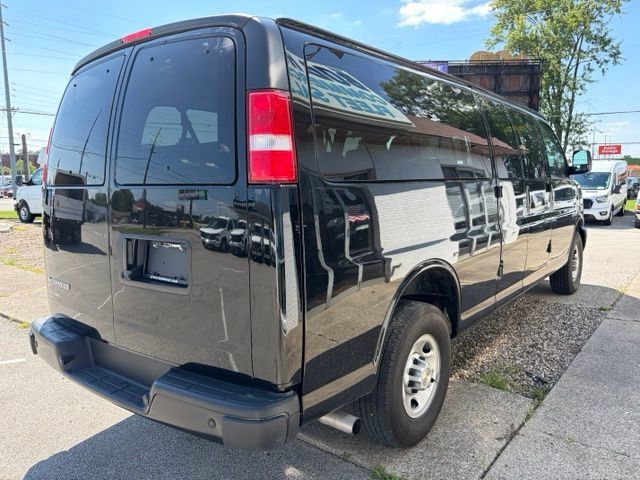 Used 2025 Chevrolet Express 3500 LS RWD image 5
