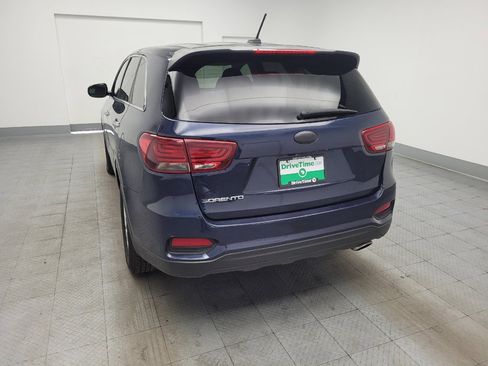 Used 2019 Kia Sorento FWD V6 image 6