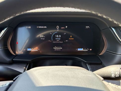 Used 2024 Jeep Grand Cherokee L Limited w/ Luxury Tech Group II image 20