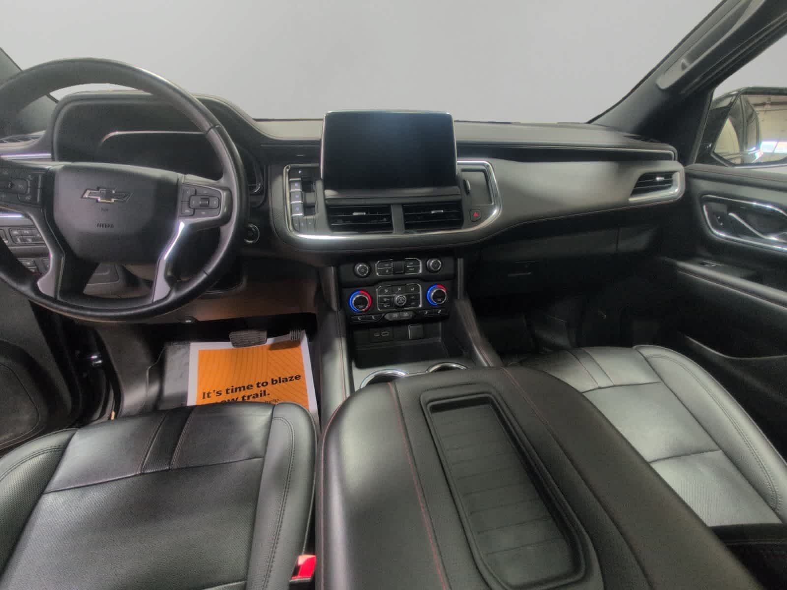 Used 2022 Chevrolet Suburban RST w/ Luxury Package AWD/4WD image 11