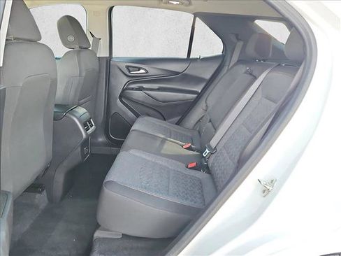 Certified 2024 Chevrolet Equinox LT FWD image 18