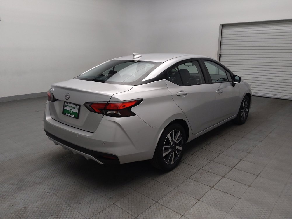 Used 2025 Nissan Versa SV FWD image 9