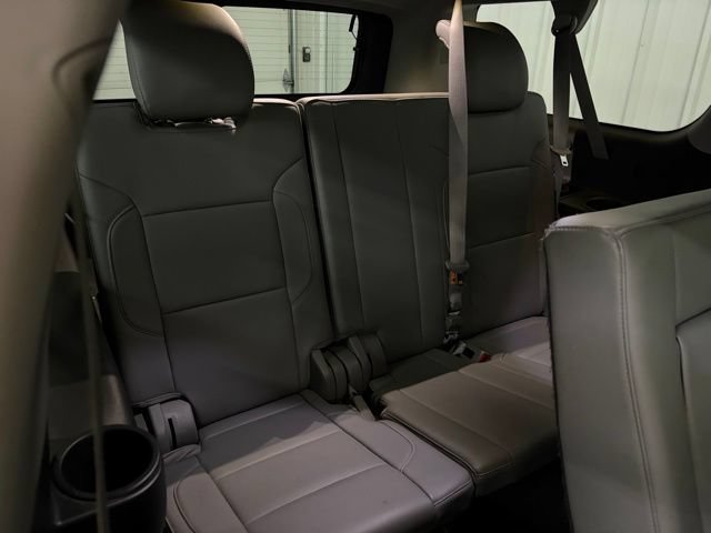 Used 2015 Chevrolet Suburban LT AWD/4WD image 13