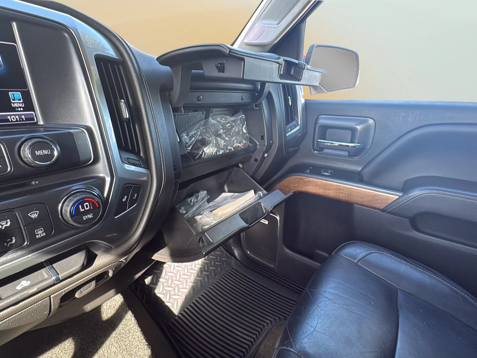 Used 2017 Chevrolet Silverado 1500 LTZ w/ Sport Package AWD/4WD image 33