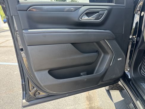 Used 2023 Chevrolet Tahoe RST w/ Luxury Package AWD/4WD image 16